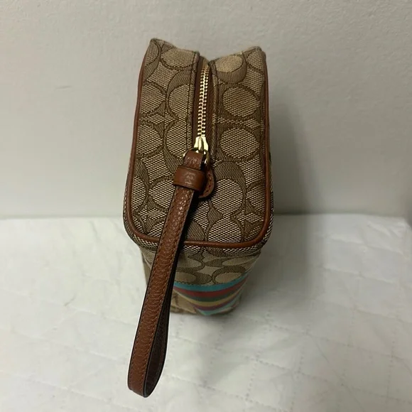 COACH Dempsey Boxy Cosmetic Case 20 Inches Signature Jacquard With Coach Patch - Picture 6 of 9